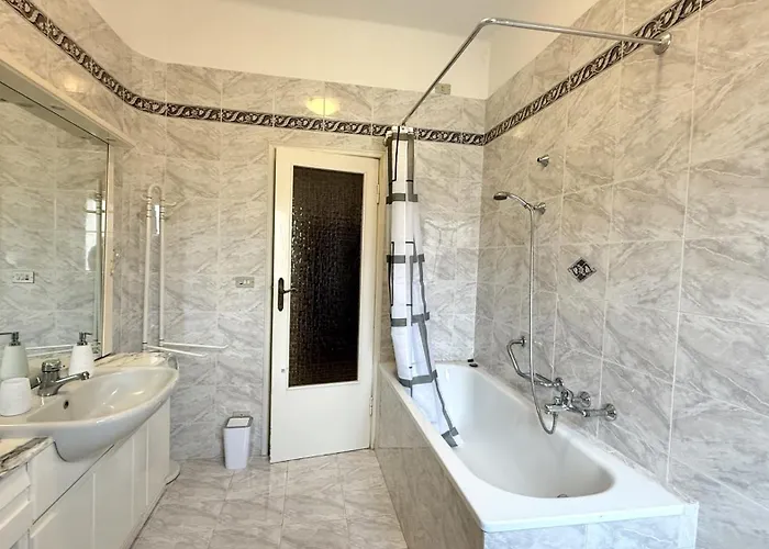 Se144 - Senigallia, Comodo Trilocale Con Aria Condizionata E Posto Auto *